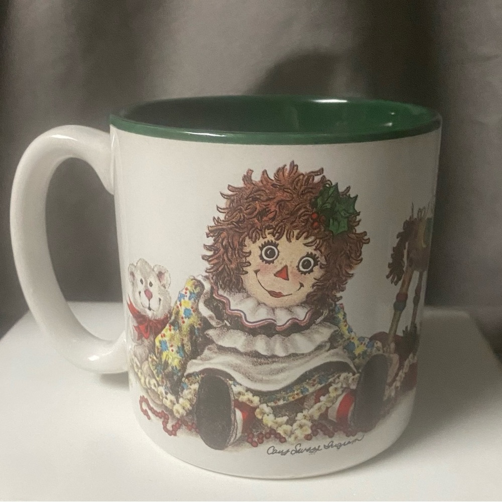 1993 Christmas Favorites Cup Mug